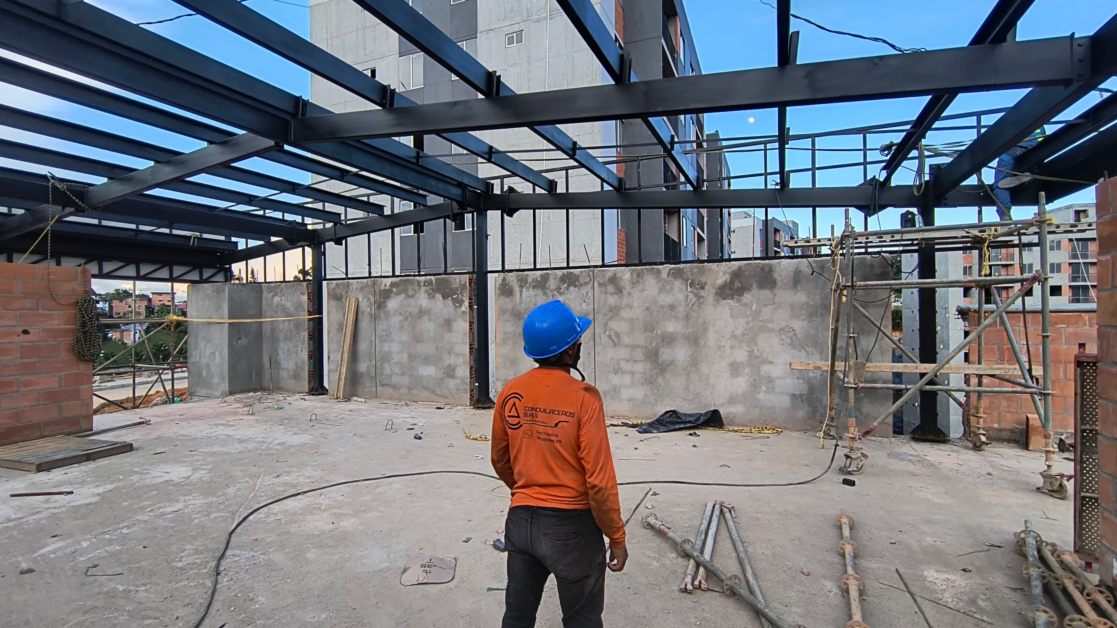 Trabajador de construcción profesional - Taller Metalmecánico Medellín